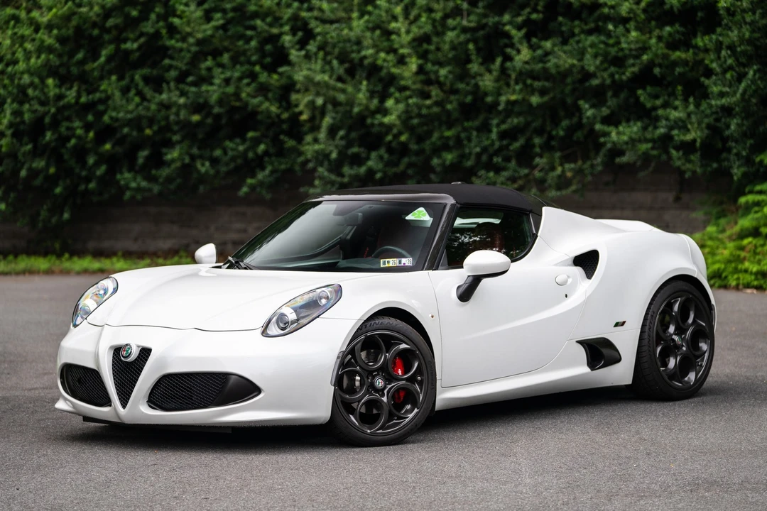 2018 Alfa Romeo 4C Spider - Image 2 of 31