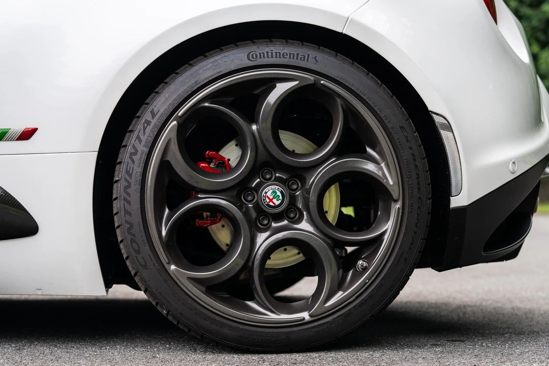 2018 Alfa Romeo 4C Spider - Image 12 of 31