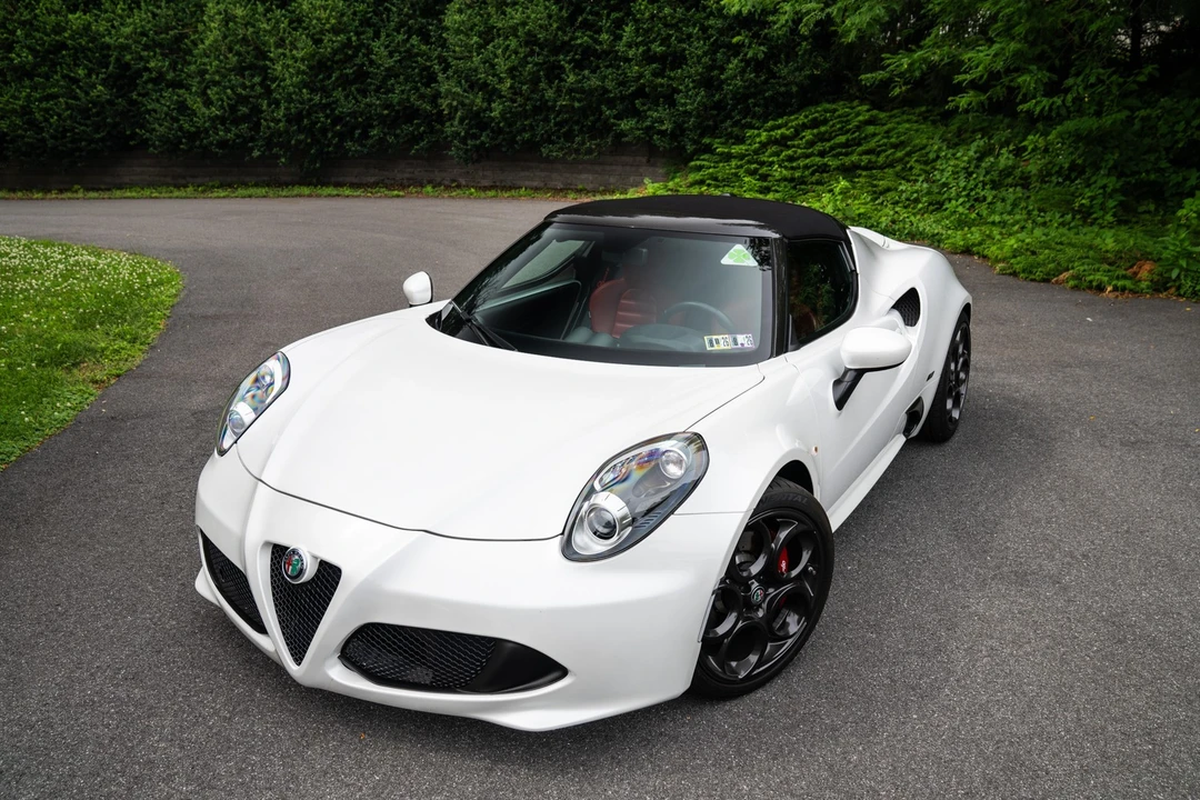 2018 Alfa Romeo 4C Spider - Image 4 of 31