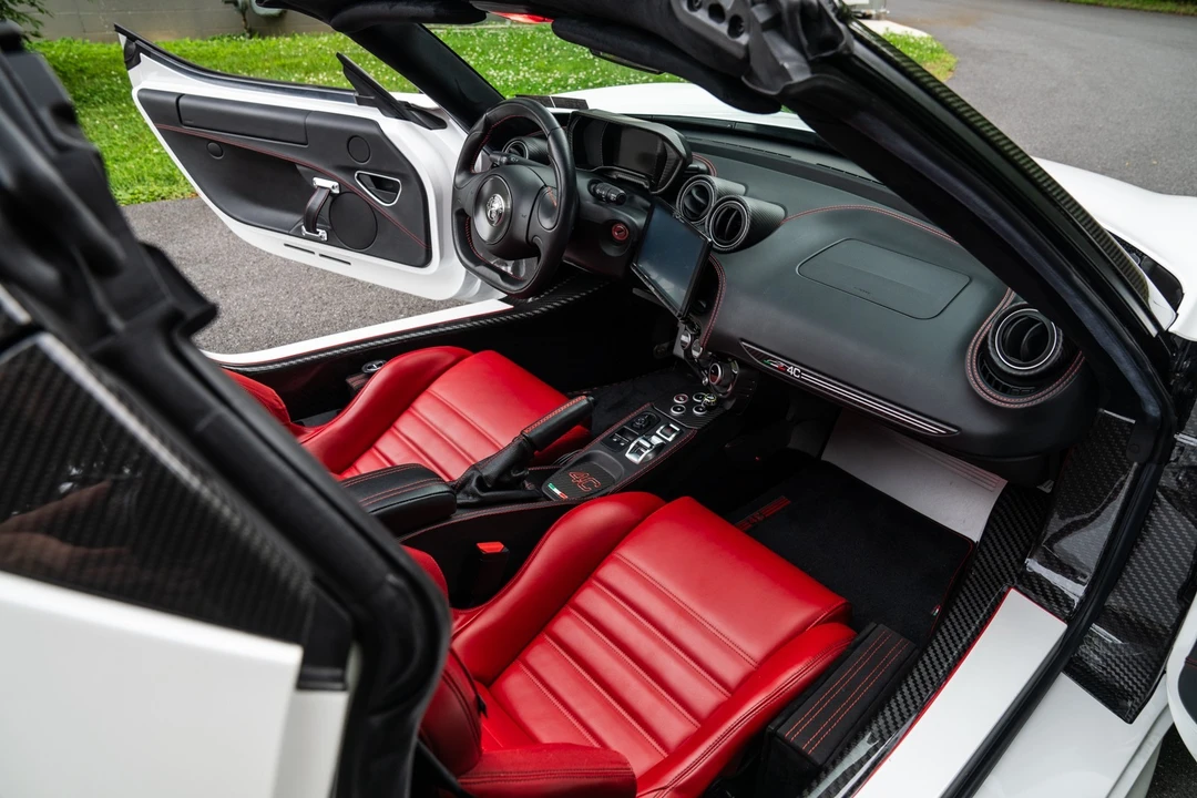 2018 Alfa Romeo 4C Spider - Image 29 of 31