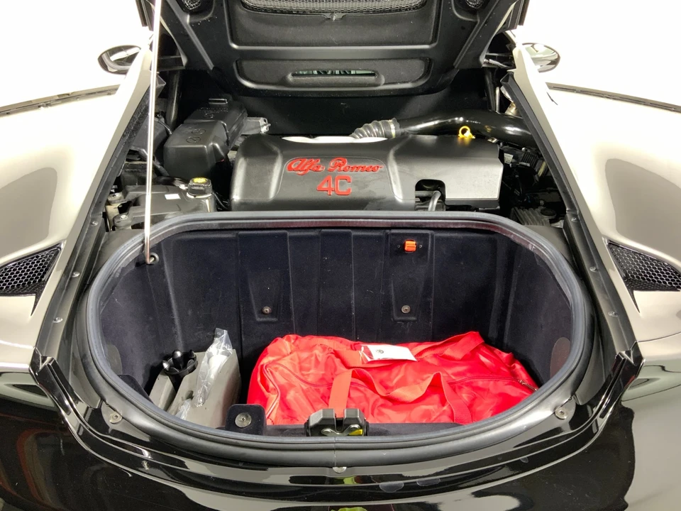 2018 Alfa Romeo 4C Spider - Image 8 of 30