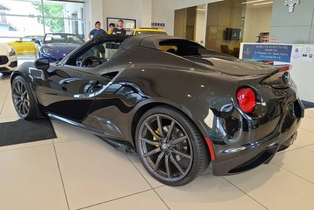 2018 Alfa Romeo 4C Spider - Image 6 of 10