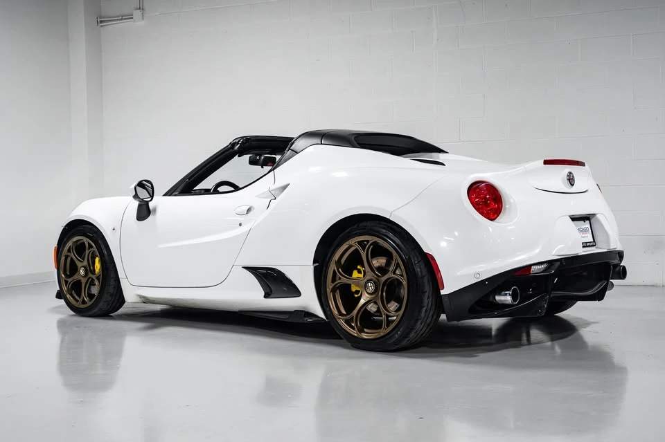 2018 Alfa Romeo 4C Spider - Image 5 of 17