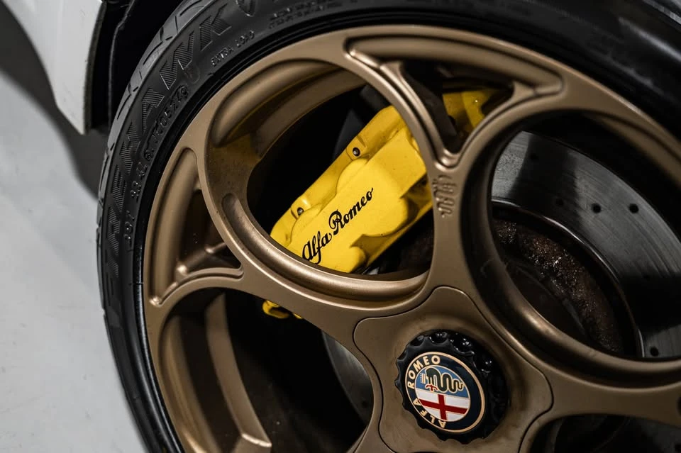 2018 Alfa Romeo 4C Spider - Image 9 of 17