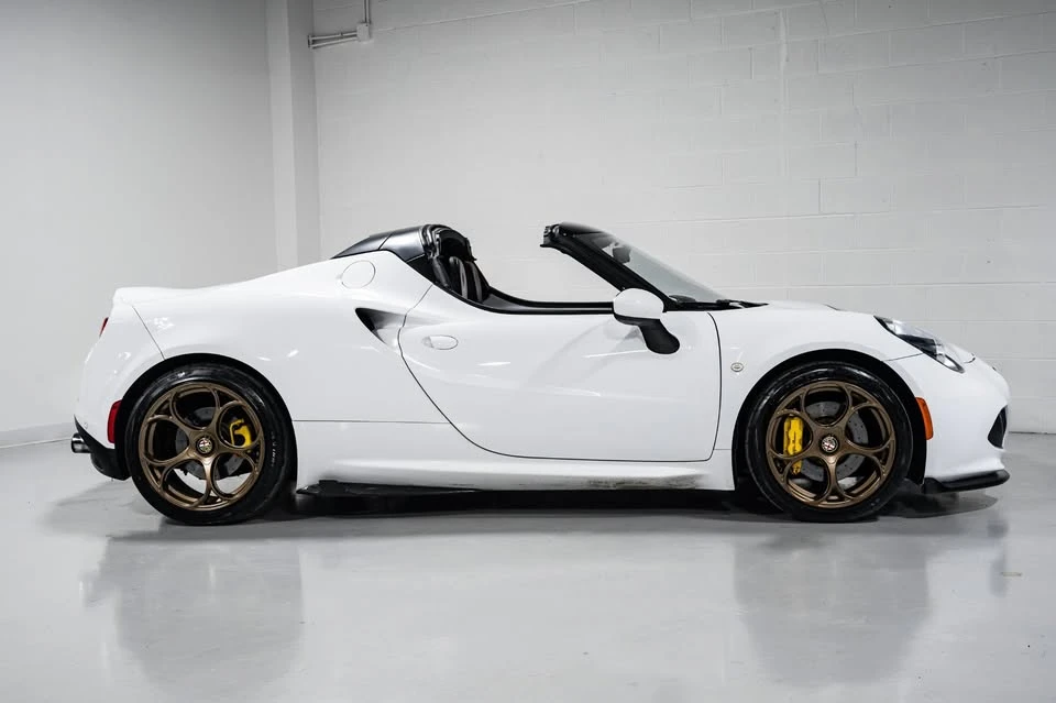 2018 Alfa Romeo 4C Spider - Image 2 of 17