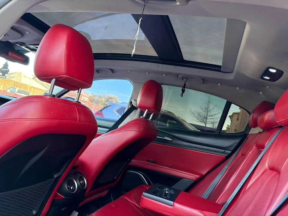 2018 Alfa Romeo 4C Spider - Image 7 of 14