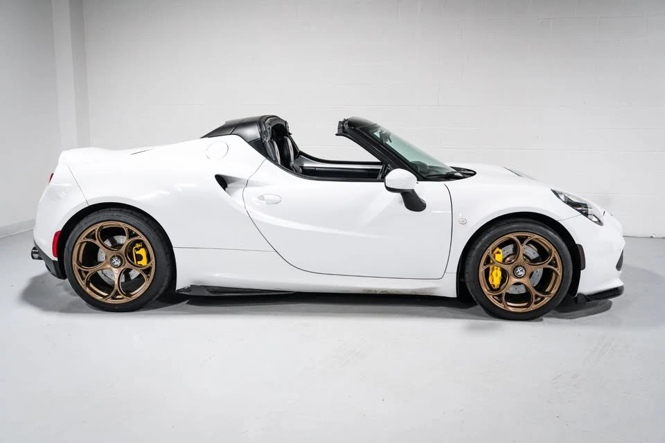 2018 Alfa Romeo 4C Spider - Image 2 of 16