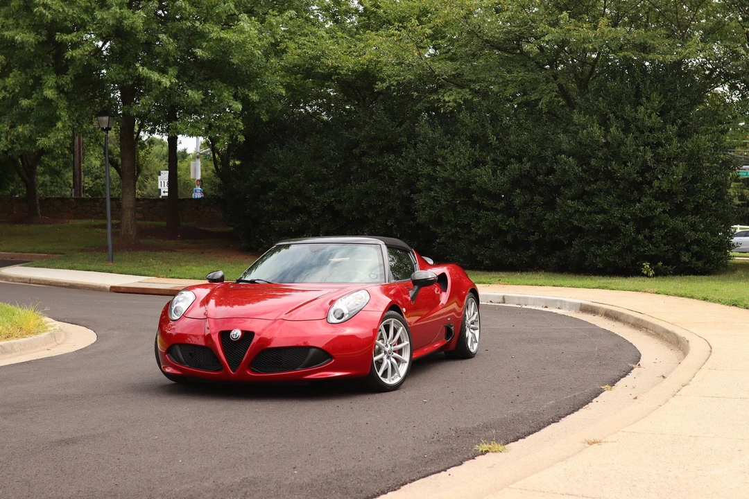 2018 Alfa Romeo 4C Spider - Image 4 of 31