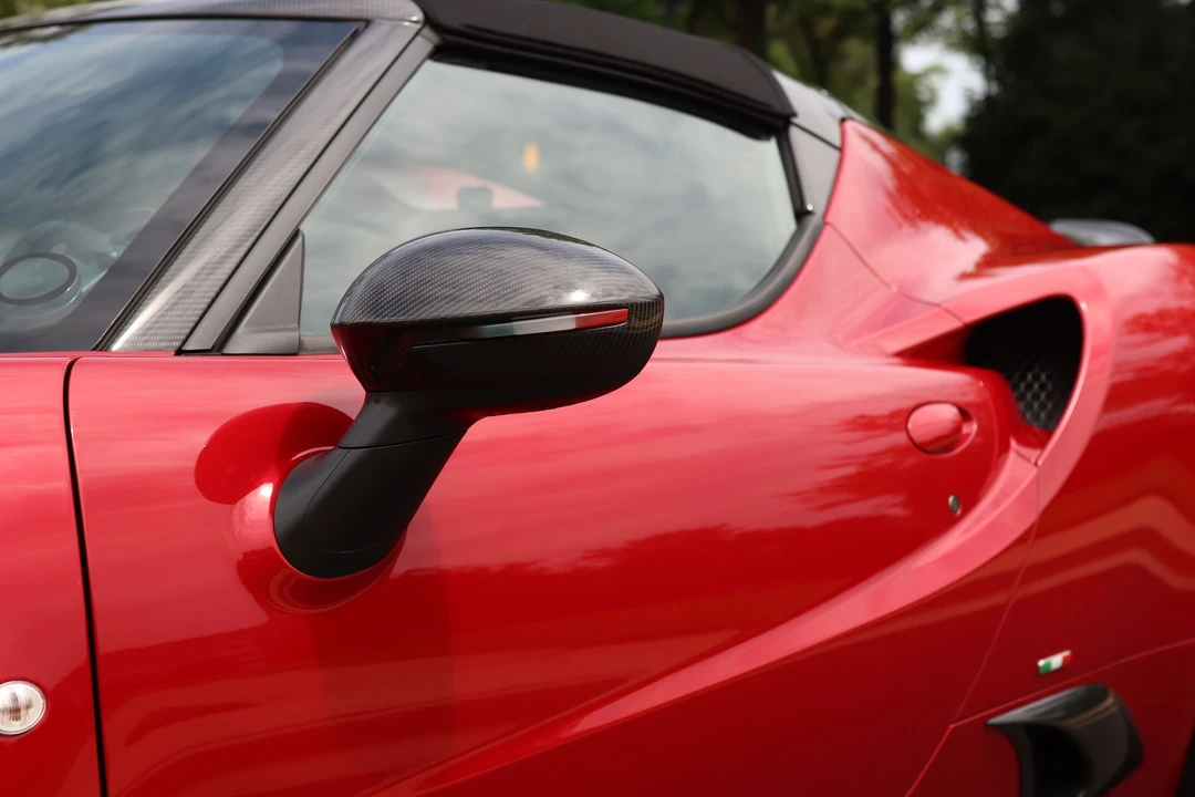 2018 Alfa Romeo 4C Spider - Image 5 of 31