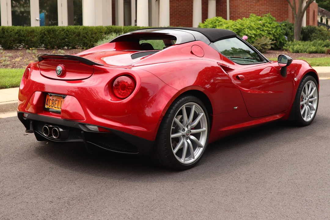 2018 Alfa Romeo 4C Spider - Image 12 of 31