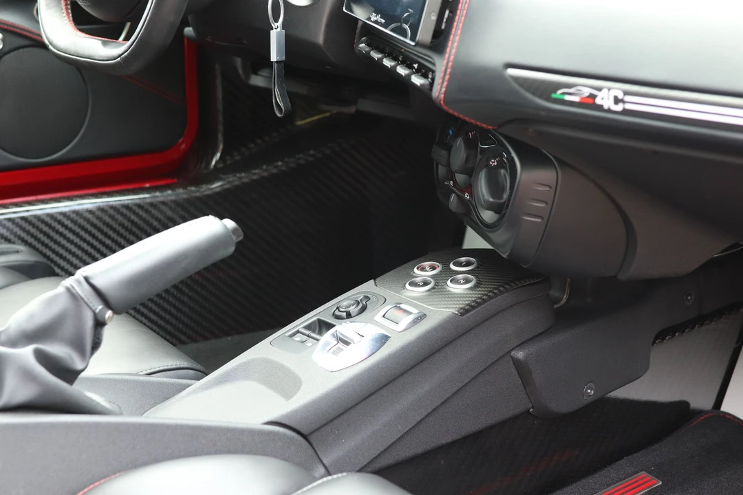 2018 Alfa Romeo 4C Spider - Image 18 of 31
