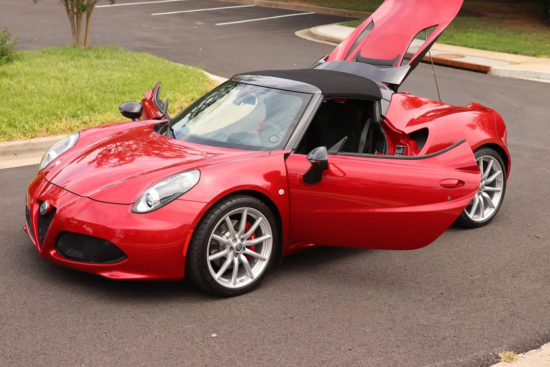 2018 Alfa Romeo 4C Spider - Image 30 of 31