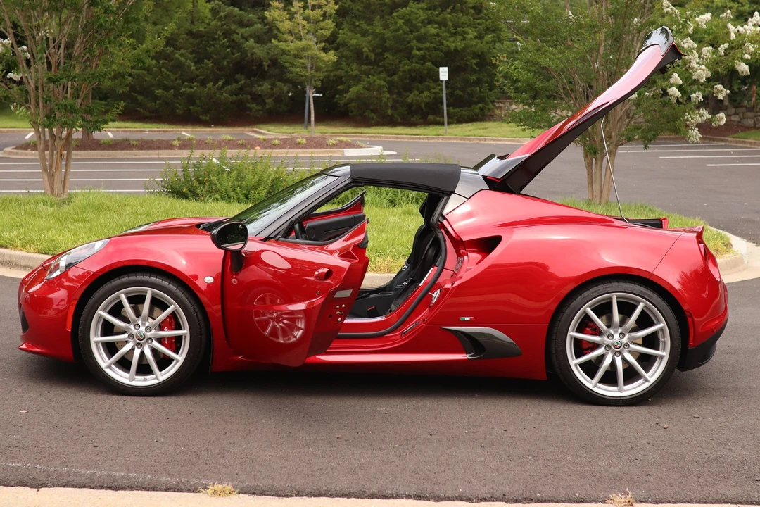 2018 Alfa Romeo 4C Spider - Image 31 of 31