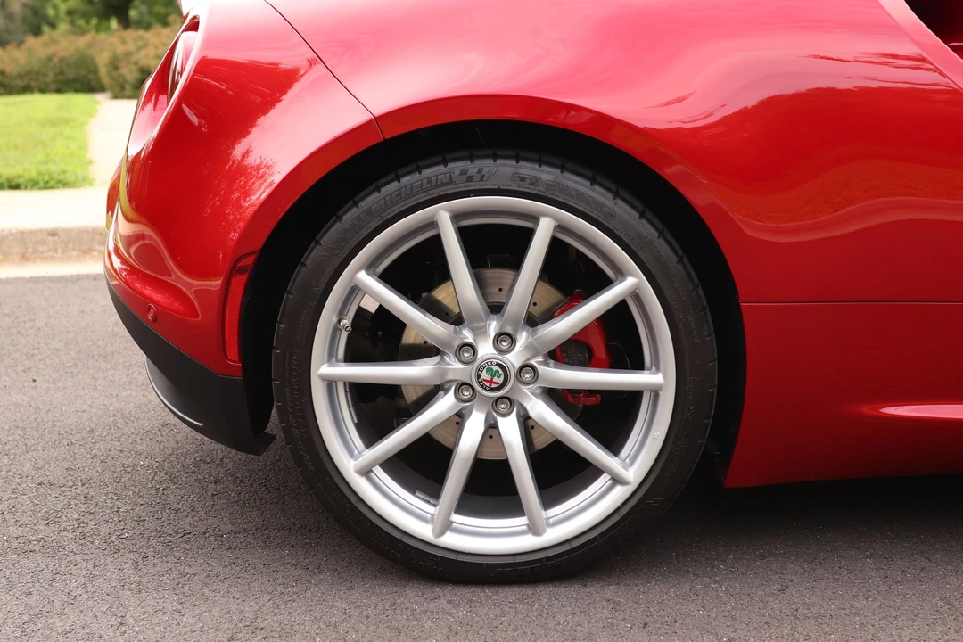 2018 Alfa Romeo 4C Spider - Image 26 of 31