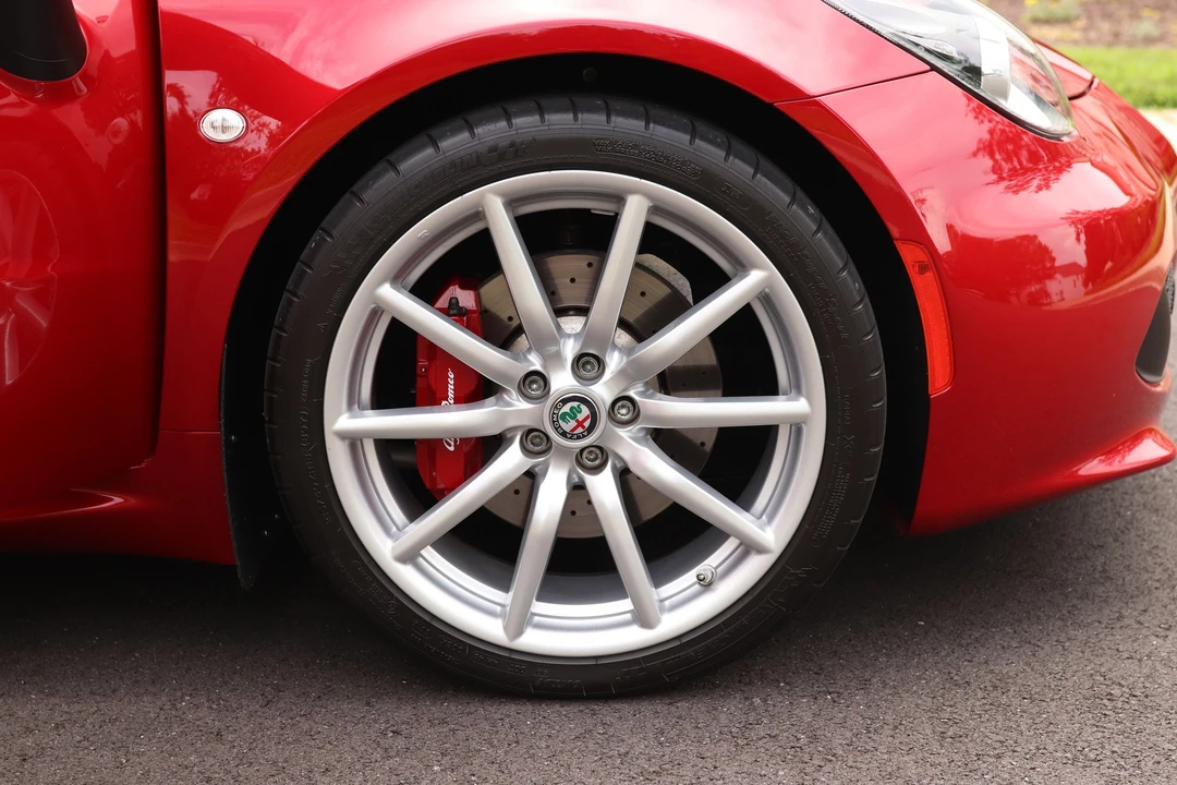 2018 Alfa Romeo 4C Spider - Image 27 of 31