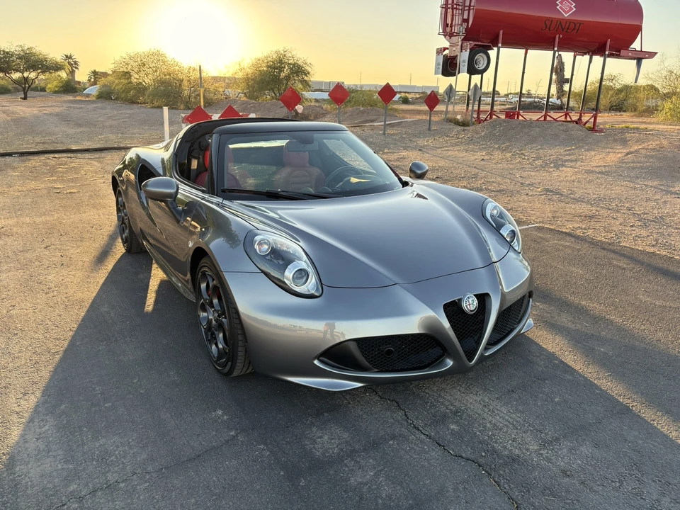 2018 Alfa Romeo 4C Spider - Image 2 of 31