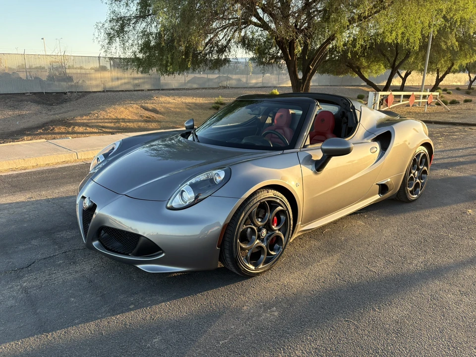 2018 Alfa Romeo 4C Spider - Image 4 of 31