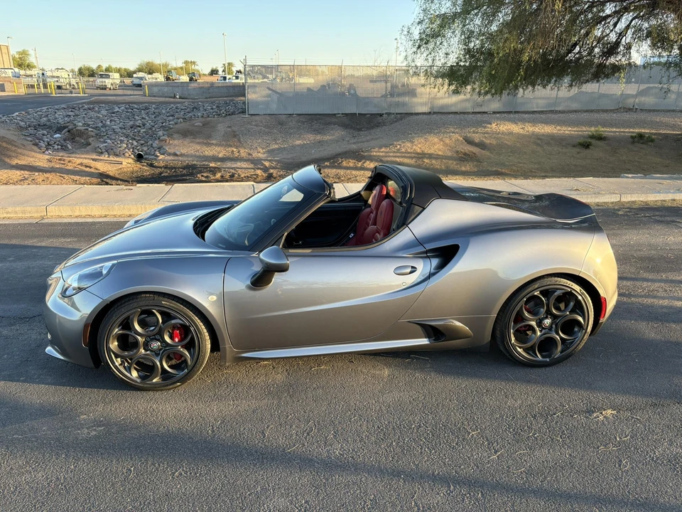 2018 Alfa Romeo 4C Spider - Image 6 of 31