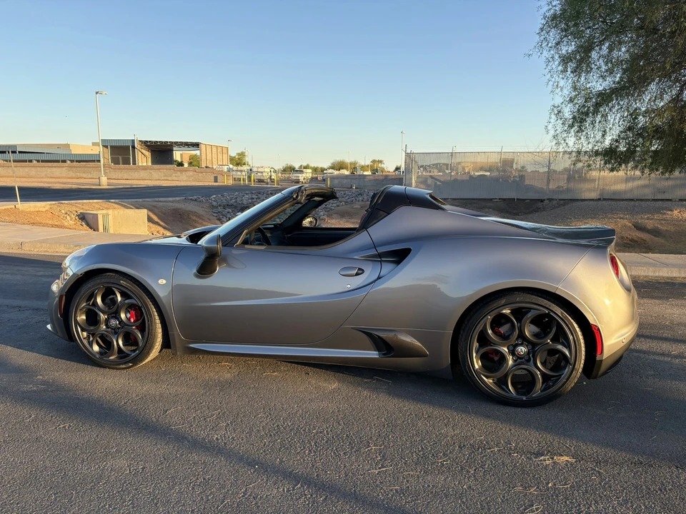 2018 Alfa Romeo 4C Spider - Image 7 of 31