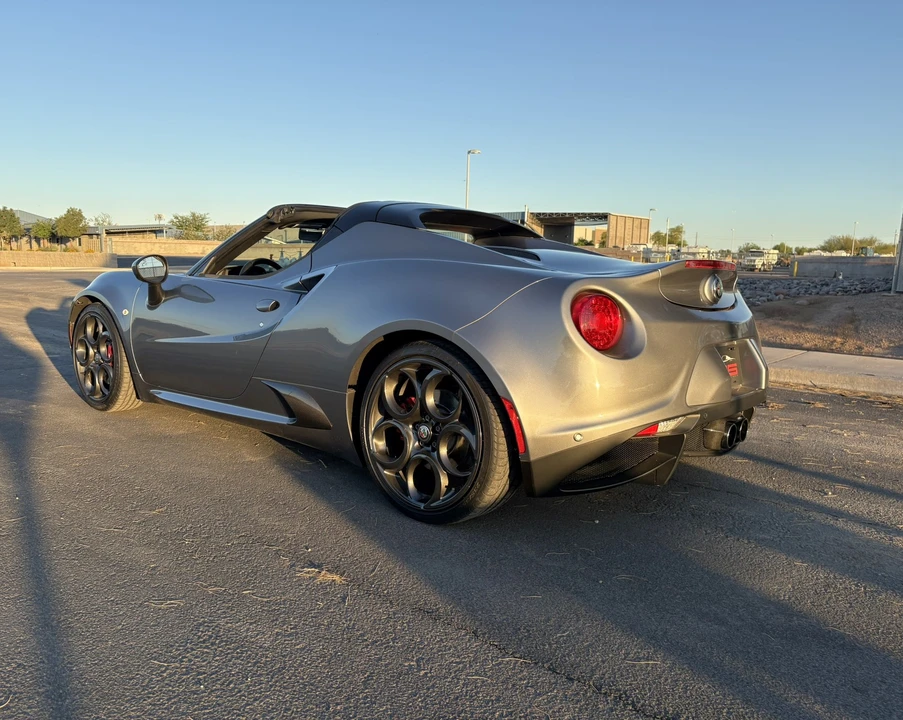 2018 Alfa Romeo 4C Spider - Image 9 of 31