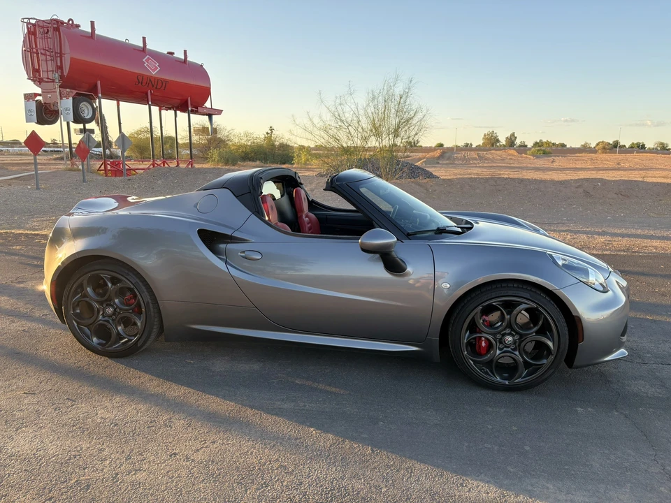 2018 Alfa Romeo 4C Spider - Image 18 of 31