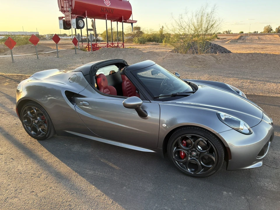 2018 Alfa Romeo 4C Spider - Image 19 of 31