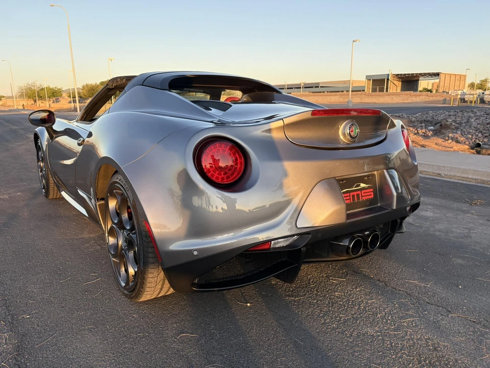 2018 Alfa Romeo 4C Spider - Image 11 of 31