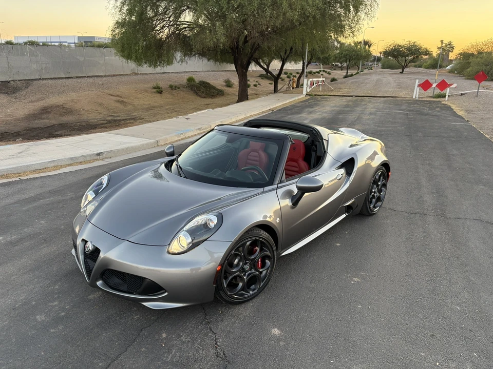 2018 Alfa Romeo 4C Spider - Image 25 of 31