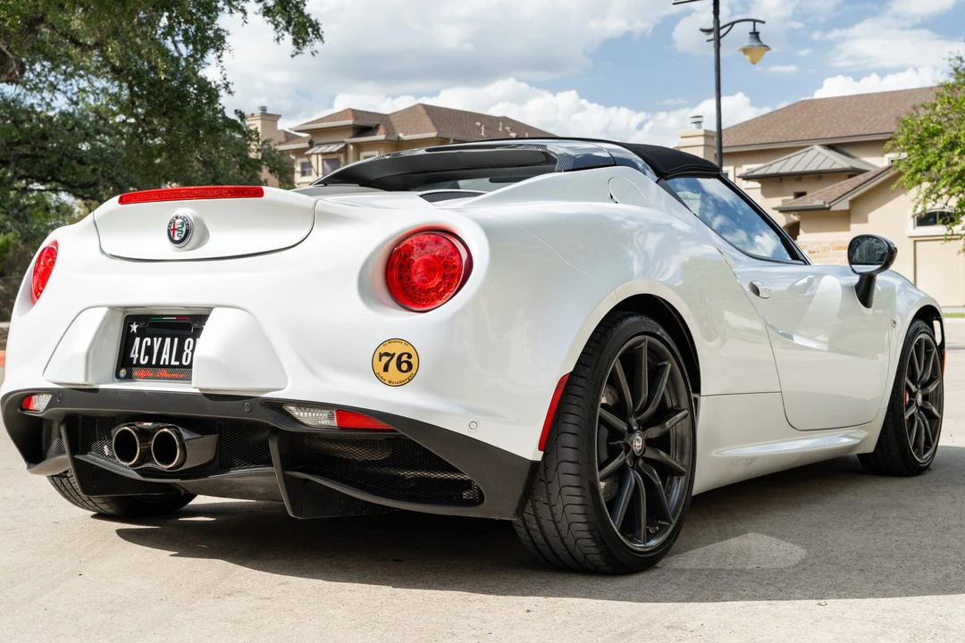 2018 Alfa Romeo 4C Spider - Image 10 of 31