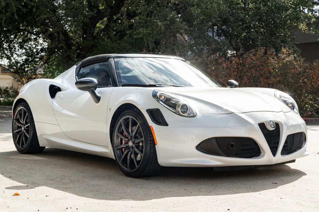 2018 Alfa Romeo 4C Spider - Image 8 of 31