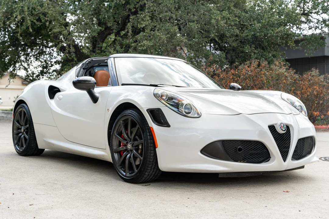 2018 Alfa Romeo 4C Spider - Image 3 of 31