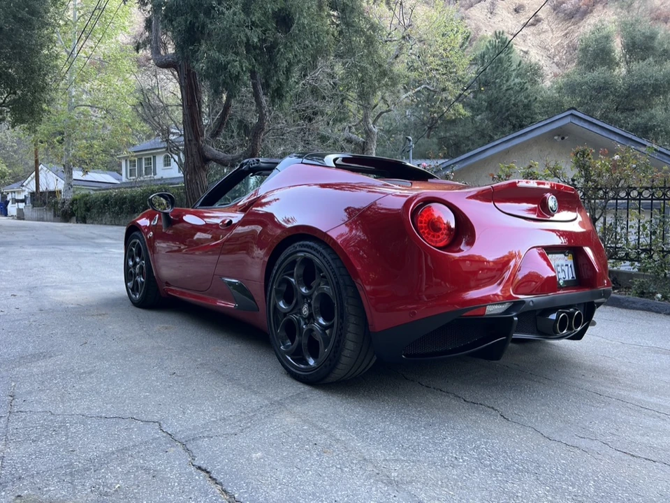 2018 Alfa Romeo 4C Spider - Image 15 of 31