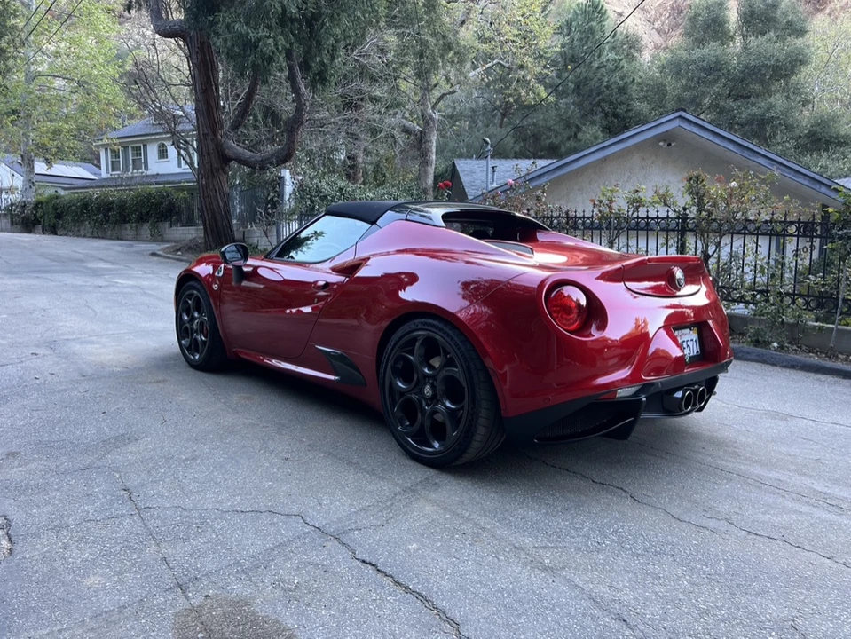 2018 Alfa Romeo 4C Spider - Image 14 of 31