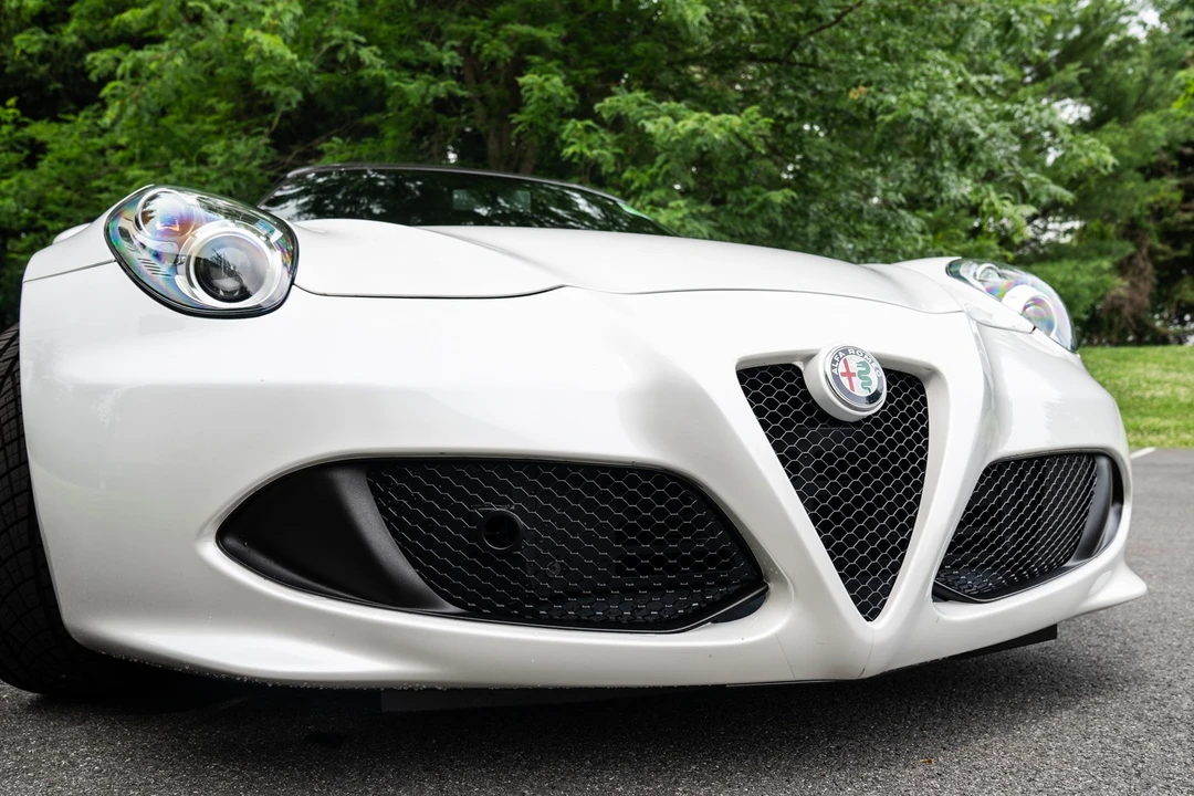 2018 Alfa Romeo 4C - Image 6 of 31