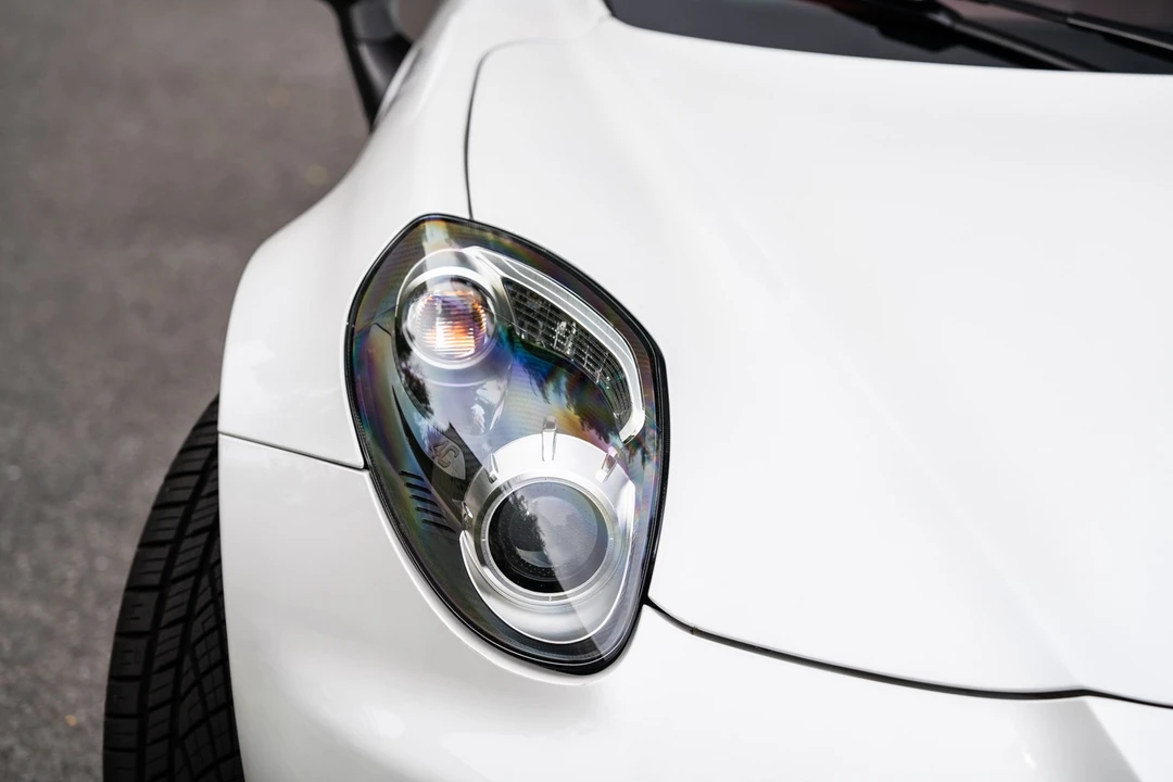 2018 Alfa Romeo 4C - Image 10 of 31