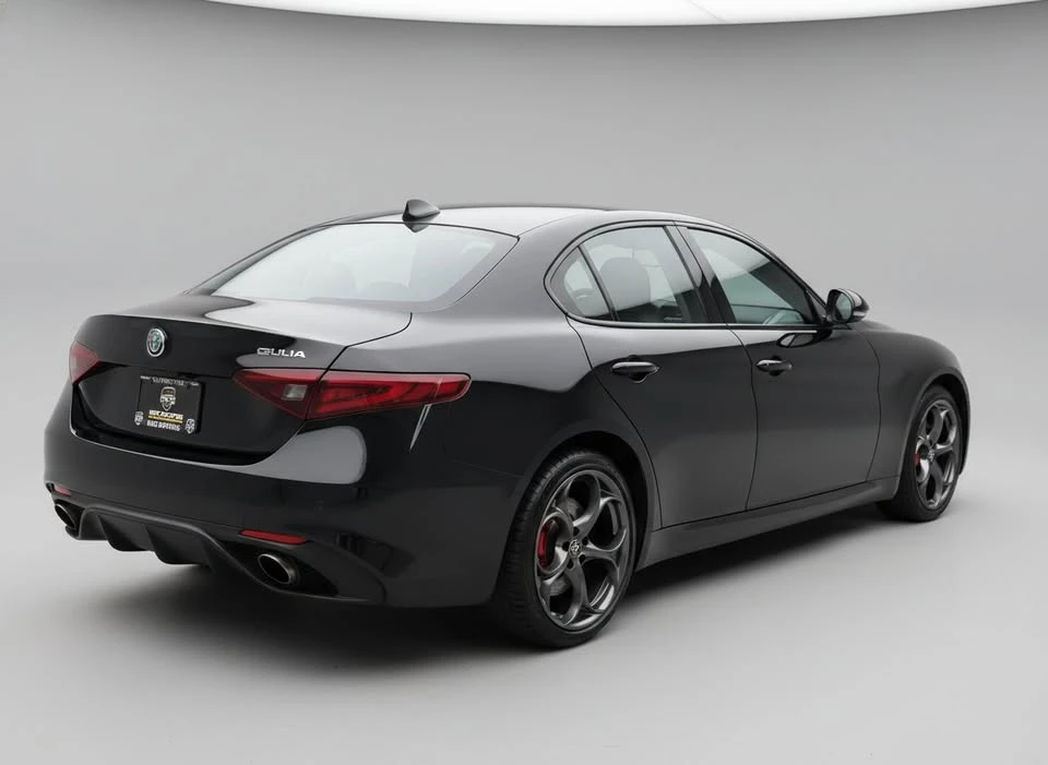 2018 Alfa Romeo Giulia - Image 5 of 20