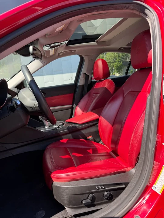 2018 Alfa Romeo Giulia - Image 9 of 15