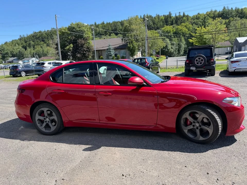 2018 Alfa Romeo Giulia - Image 5 of 15