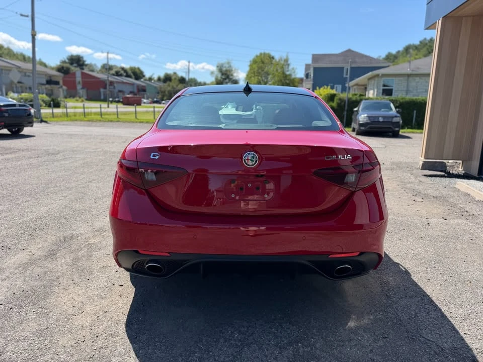 2018 Alfa Romeo Giulia - Image 7 of 15