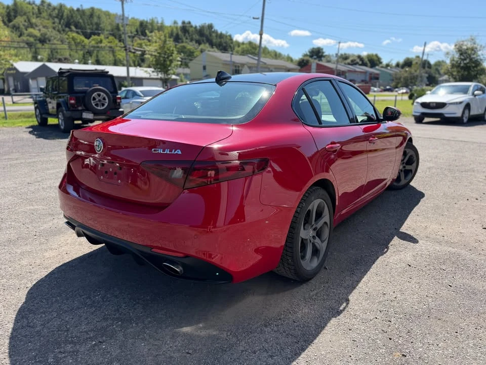 2018 Alfa Romeo Giulia - Image 6 of 15