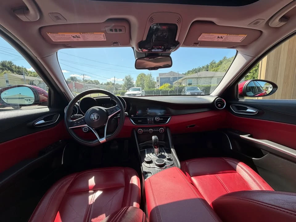 2018 Alfa Romeo Giulia - Image 10 of 15