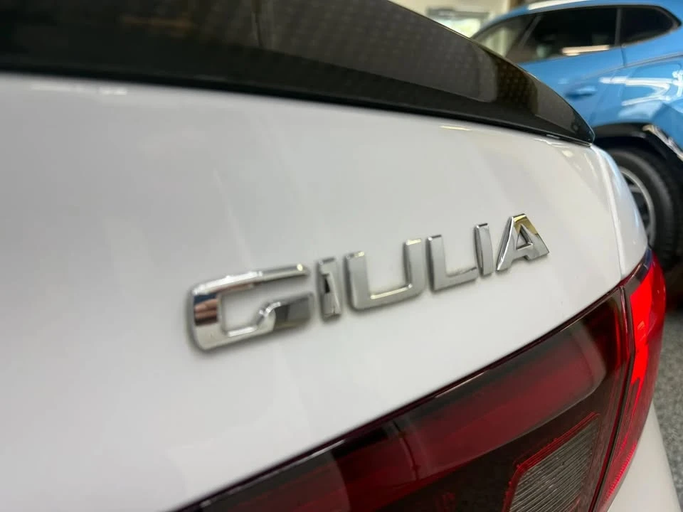 2018 Alfa Romeo Giulia - Image 7 of 20