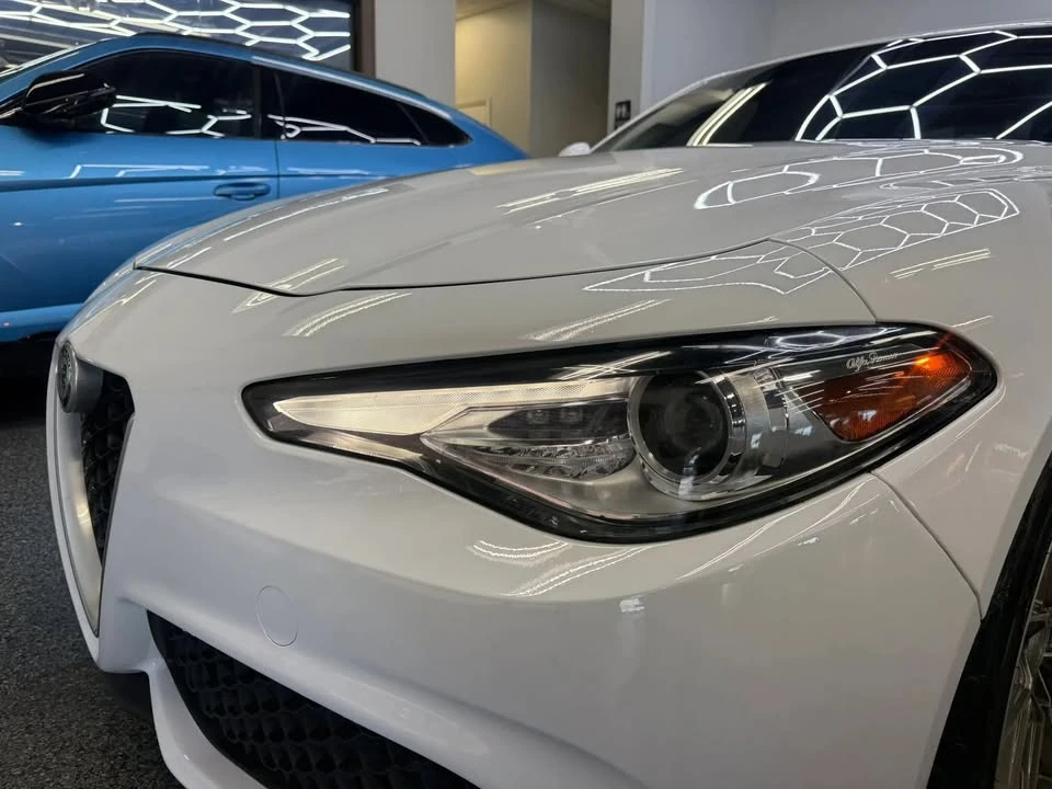2018 Alfa Romeo Giulia - Image 9 of 20
