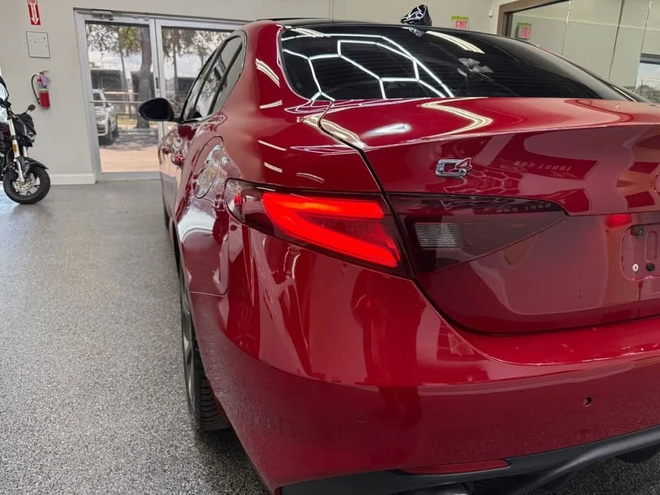 2018 Alfa Romeo Giulia - Image 5 of 19