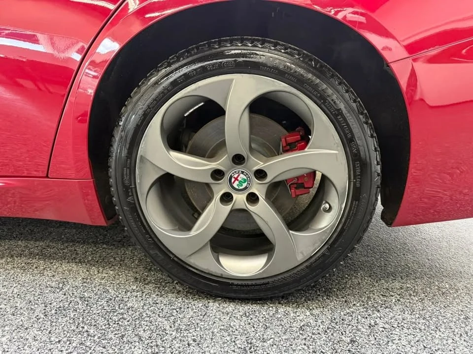 2018 Alfa Romeo Giulia - Image 6 of 19