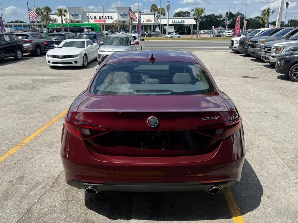 2018 Alfa Romeo Giulia - Image 6 of 20