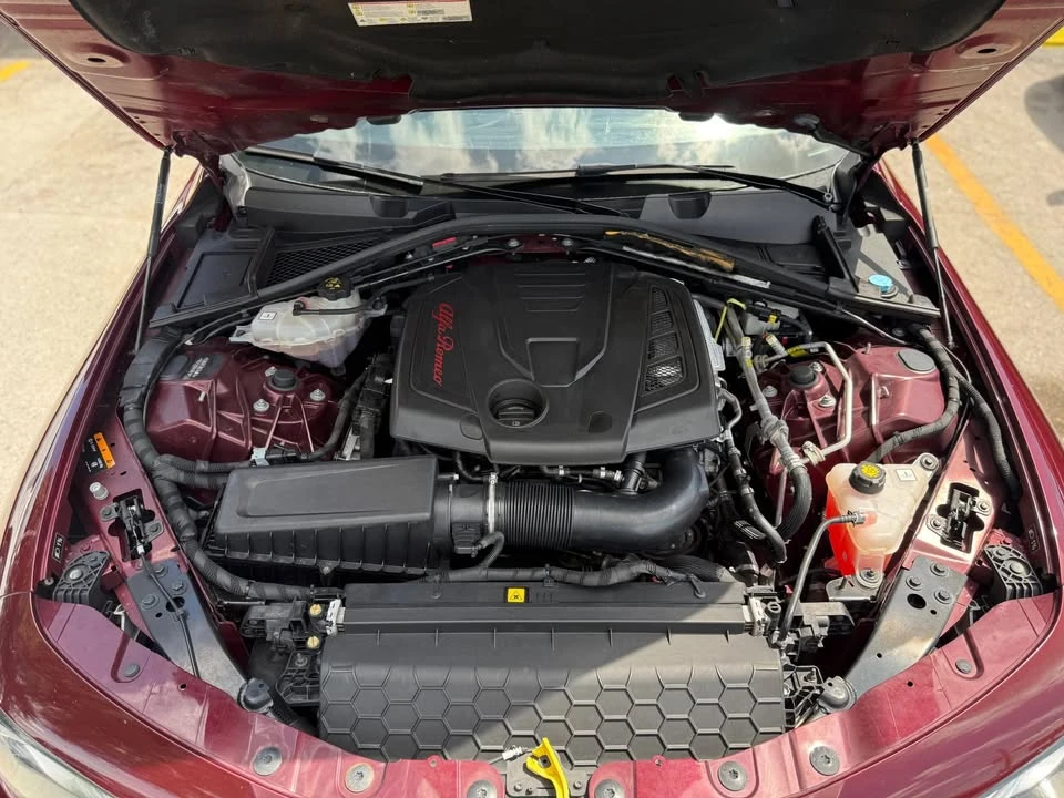 2018 Alfa Romeo Giulia - Image 19 of 20