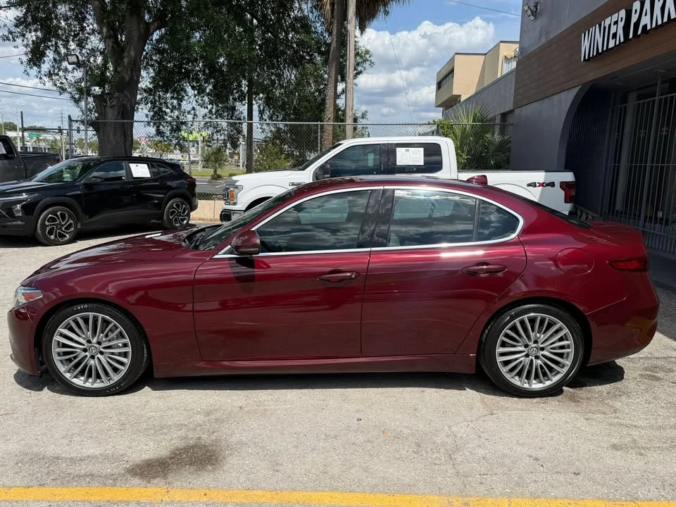 2018 Alfa Romeo Giulia - Image 8 of 20