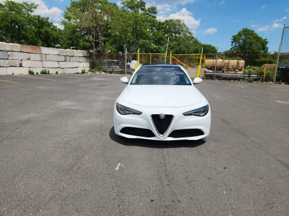 2018 Alfa Romeo Giulia - Image 8 of 16
