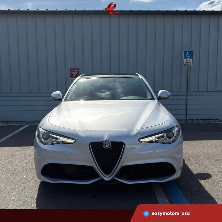 2018 Alfa Romeo Giulia - Image 2 of 18